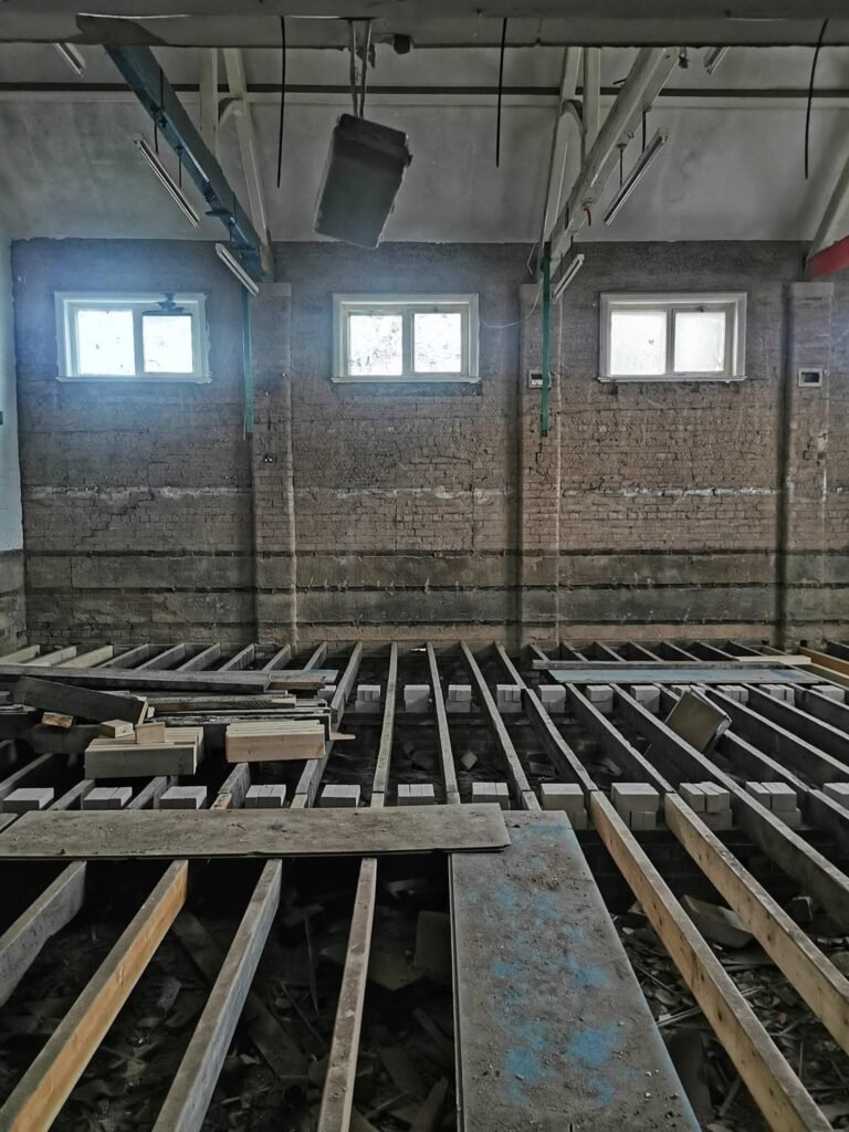 Confined demolition services
